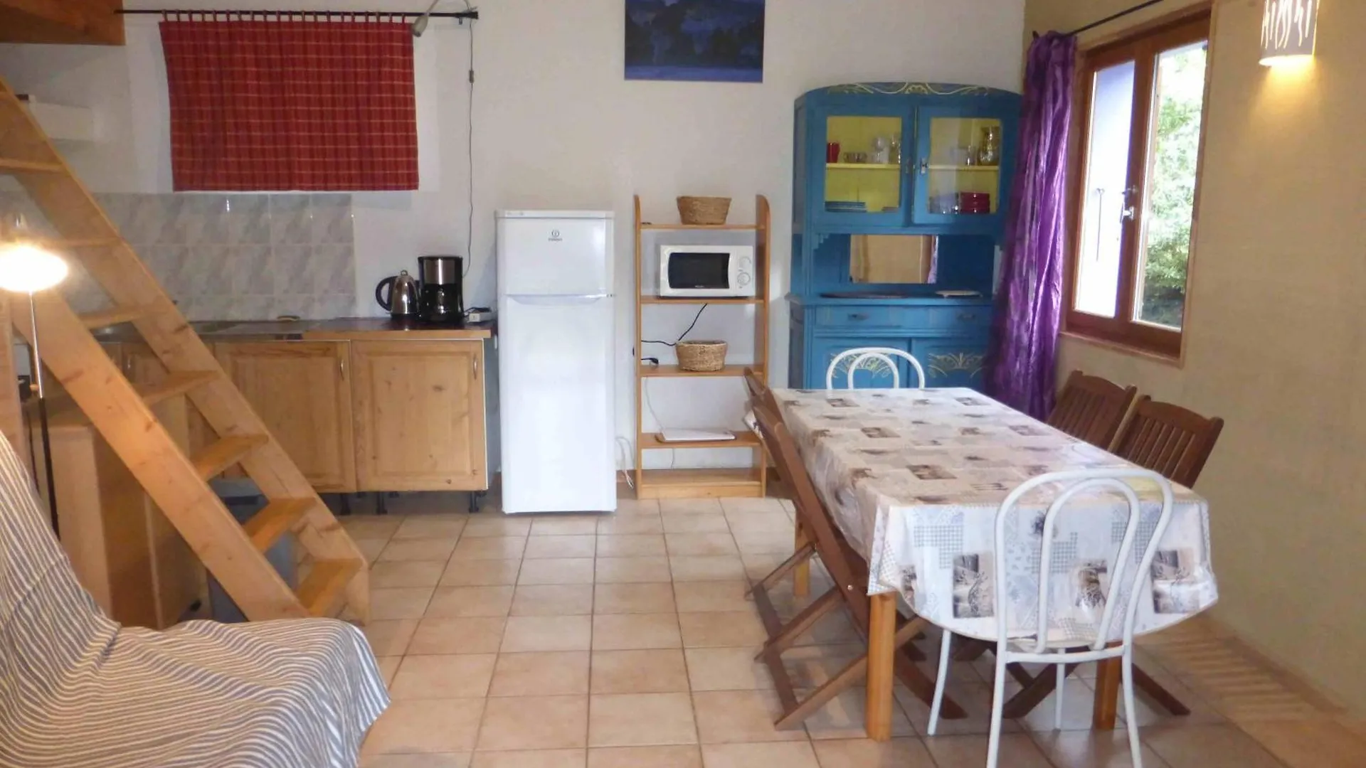 Chalet Bleu - Piscine Partagee Darbres 0*,